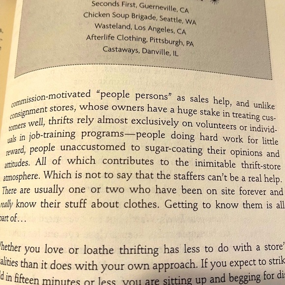 “Second hand Chic“ book paper back Comprehensive Treatise on recycling/thrifting - Picture 5 of 7